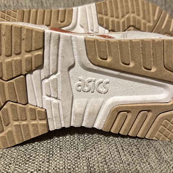 Women’s ASICS Lyte Classic Sneakers Size 6.5 - Picture 6 of 7